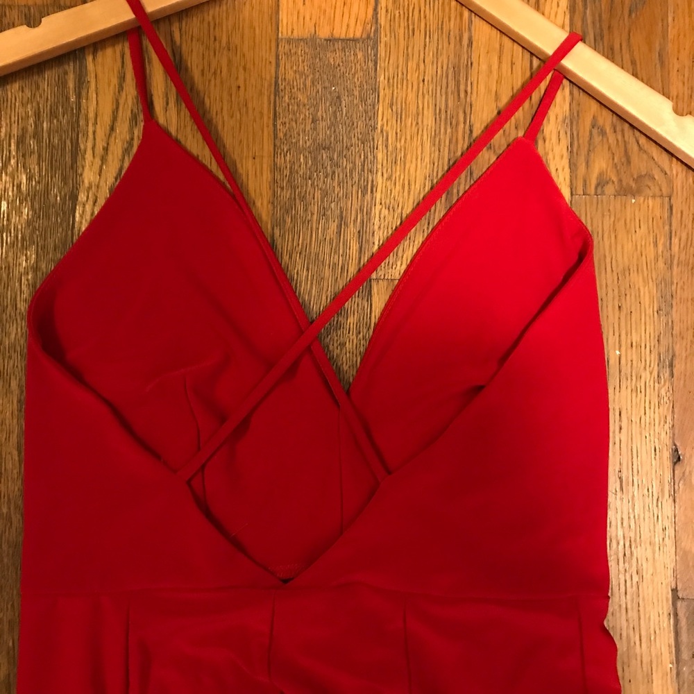 Jumpsuit beautiful fit, clingy fabric. - Picture 4 of 7