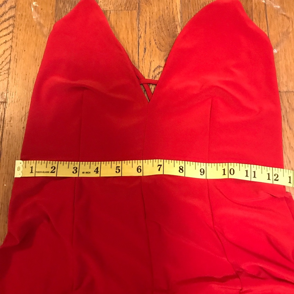 Jumpsuit beautiful fit, clingy fabric. - Picture 5 of 7