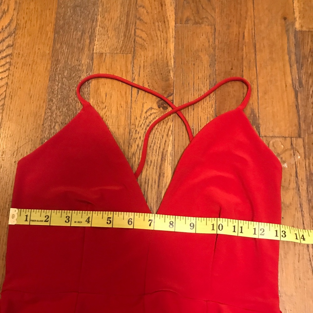 Jumpsuit beautiful fit, clingy fabric. - Picture 3 of 7