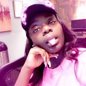 Meet your Posher, Kadija