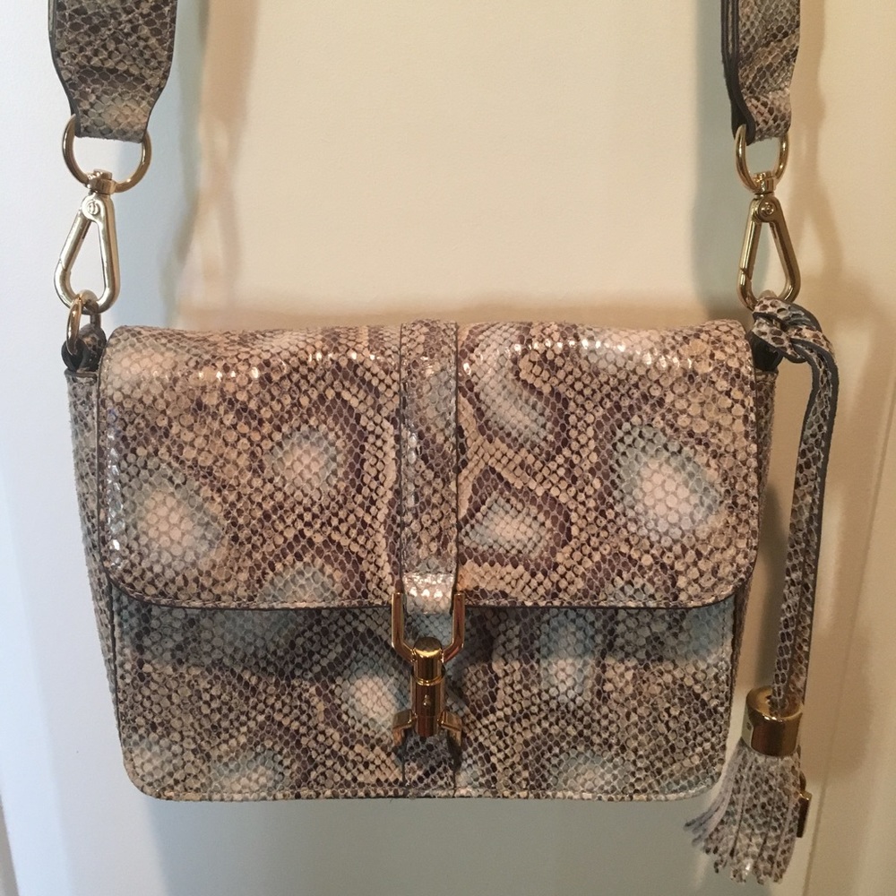 G.I.L.I. Handbag
