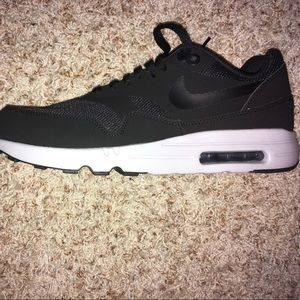 Nike Air Max 1 Size 11.5
