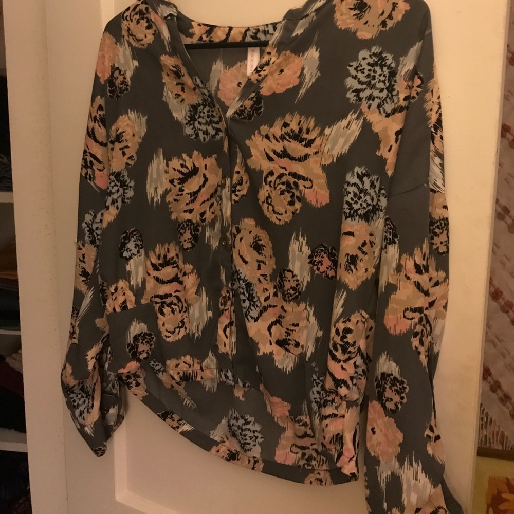 Never worn floral blouse