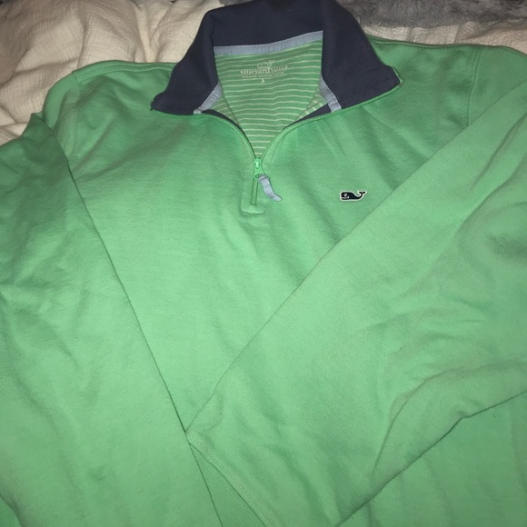 Vineyard Vines Quarter Zip - Picture 3 of 4