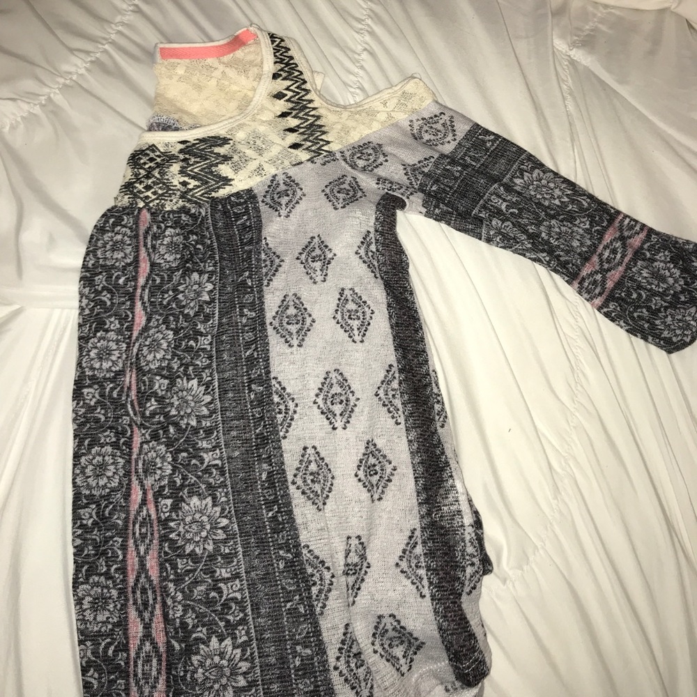 Cold shoulder printed Jolt Top