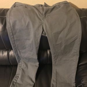 MOVING SALE 🎉 Dockers