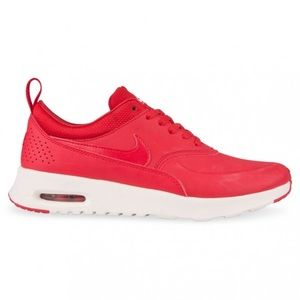 nike red air max thea
