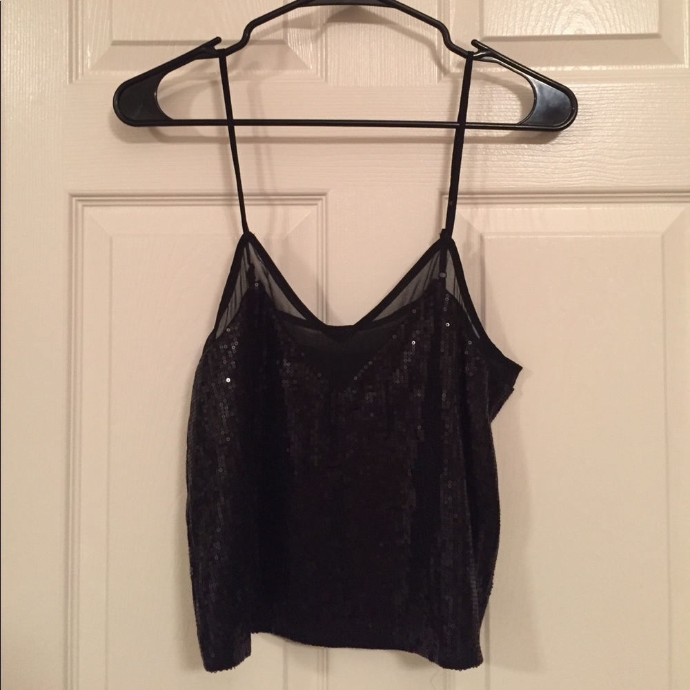 Black sequent crop tank
