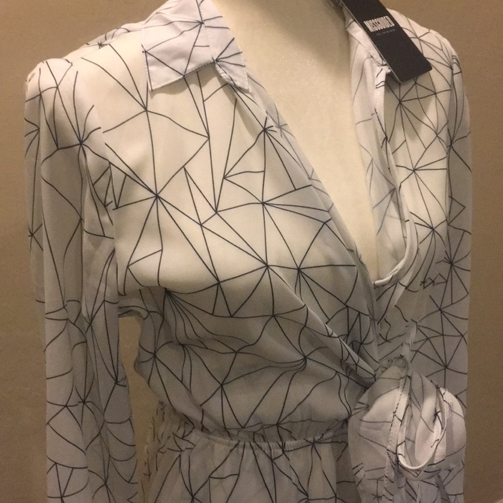 Missguided long sleeve romper - Picture 3 of 4