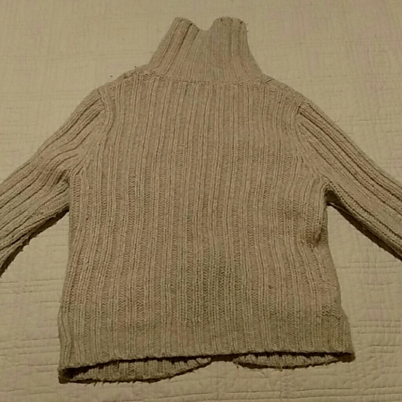 A&F Sweater - Picture 7 of 7