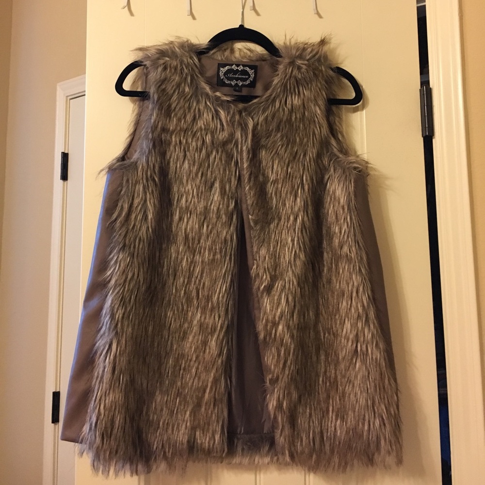 Fur vest
