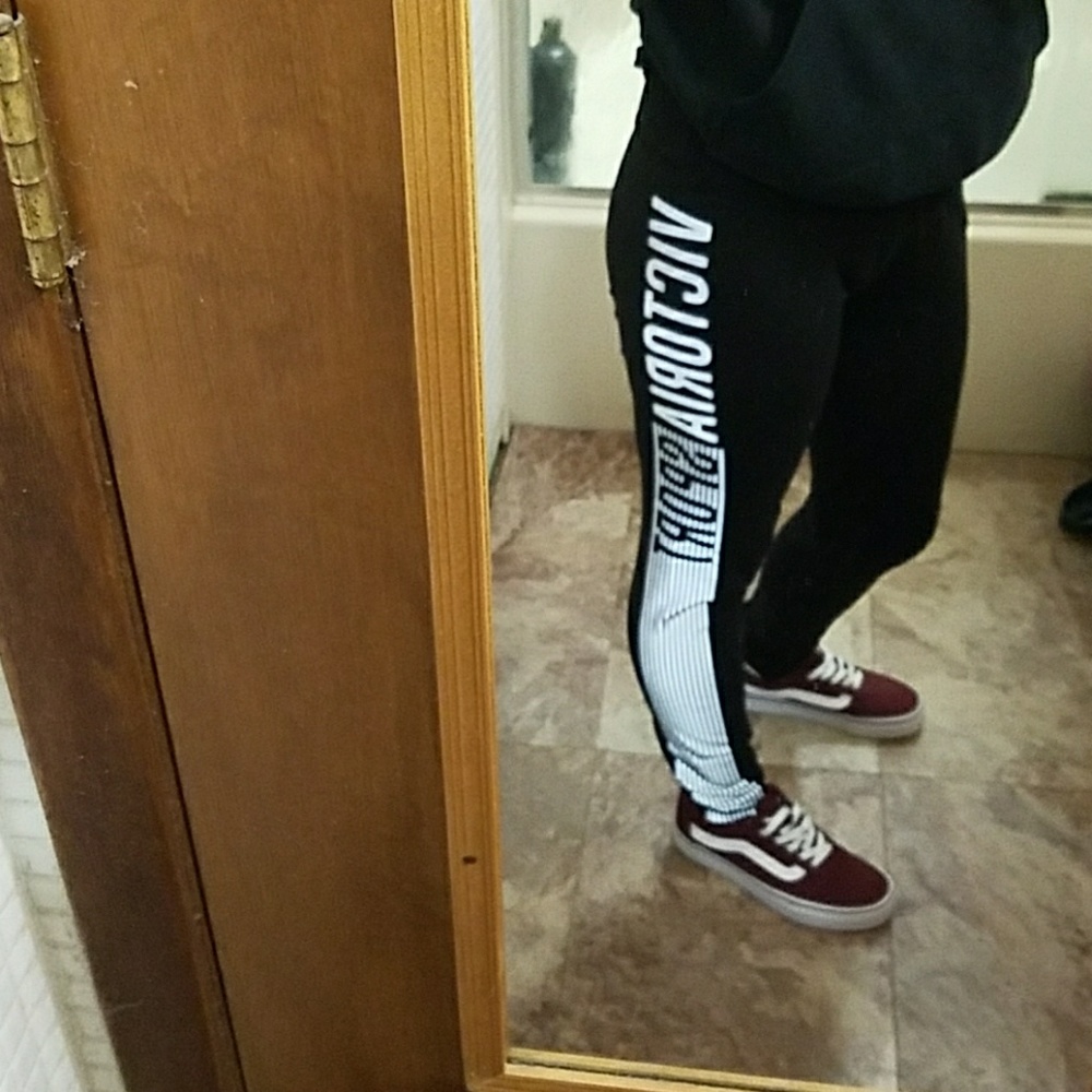 Victoria's sport yoga pants