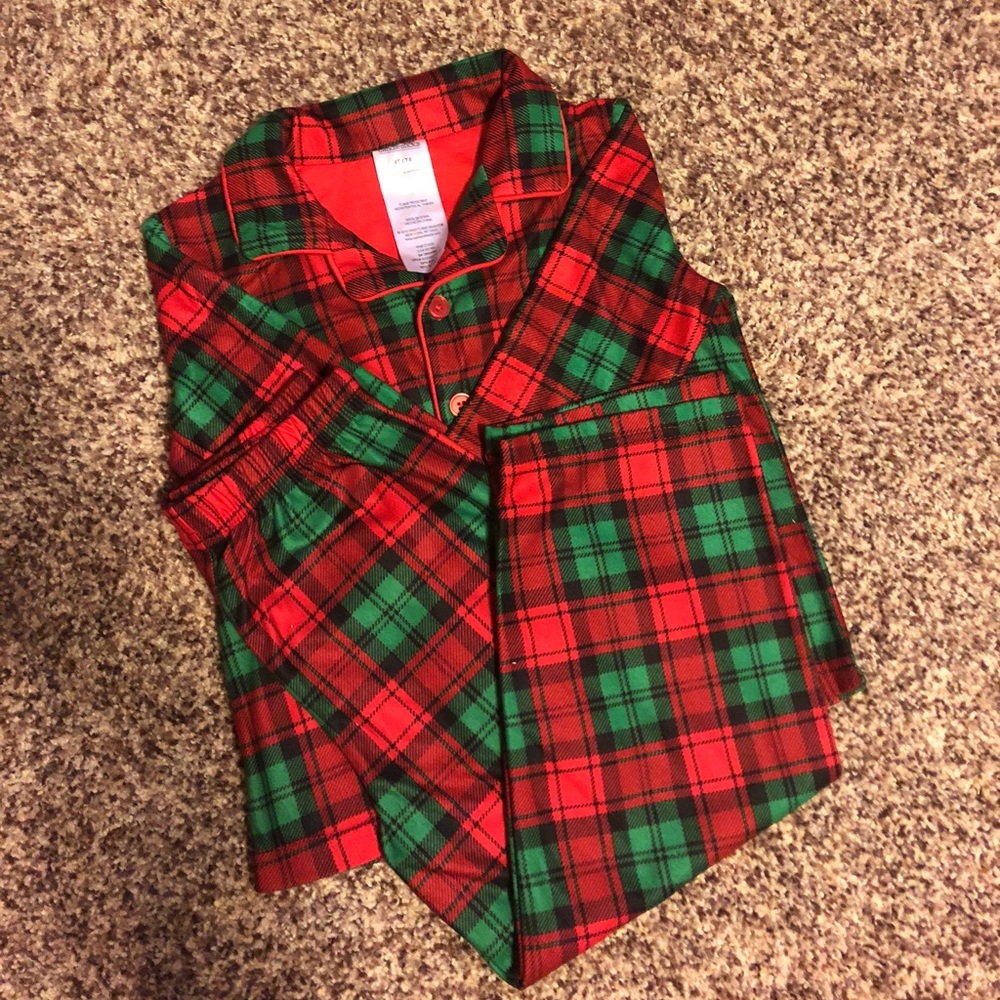 NWOT Christmas inspired boys pajama set 🌲