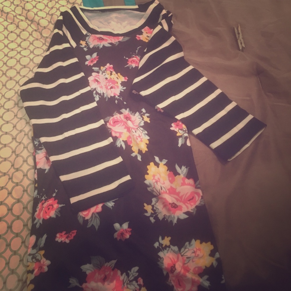Floral and stripe three quarters sleeve top