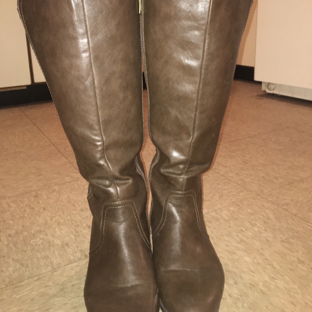 Wide Calfs