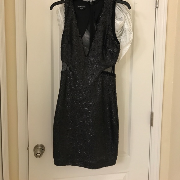 Size 4 BEBE black sequence dress - Picture 1 of 6