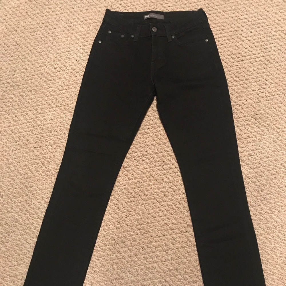 Levi's black skinny jean.