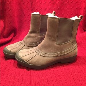 Ugg waterproof and warm leather boots sz 10/eu 41