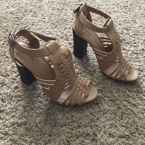 Brand new nude heels