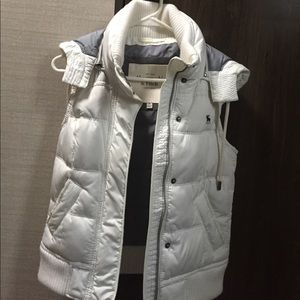 White Abercrombie & Fitch vest