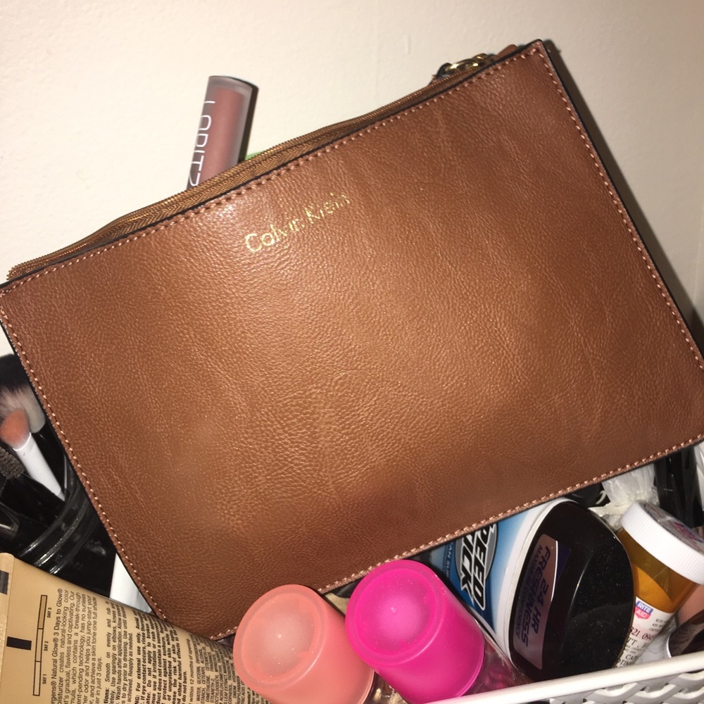 Makeup bundle - Picture 2 of 3