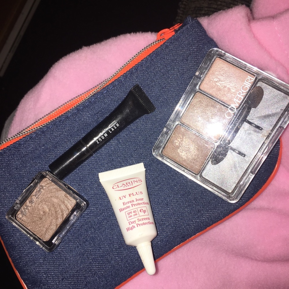Makeup bundle - Picture 3 of 3