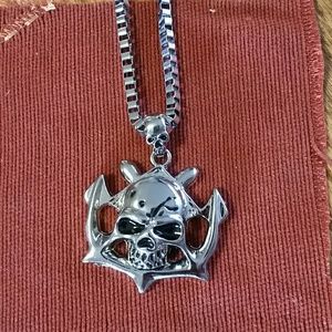 Pirate skull, chain rock style