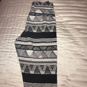 American Apparell Aztec Printed leggings
