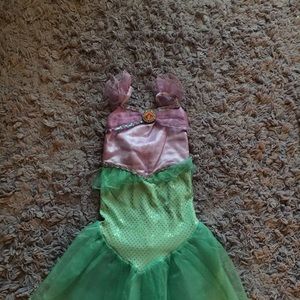 Girl costume
