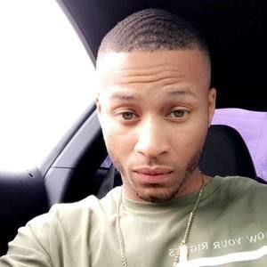 Meet your Posher, Devonte