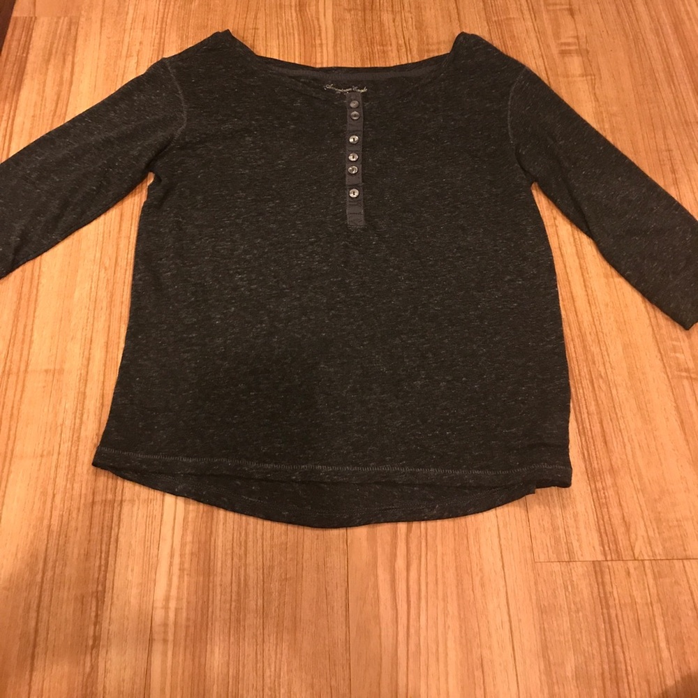 American Eagle top