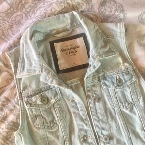 Abercrombie & Fitch jean vest Abercrombie & Fitch jean vest