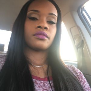 Meet your Posher, Yolanda