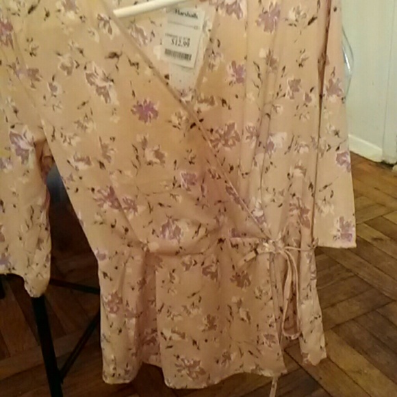 Blouse - Picture 2 of 4