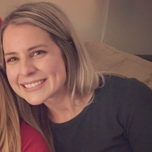 Meet your Posher, Caitlin