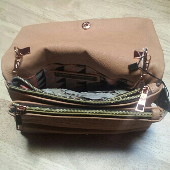 Nwt Nude Street Level Crossbody/Clutch - Picture 3 of 4
