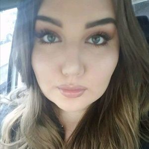 Meet your Posher, Ali