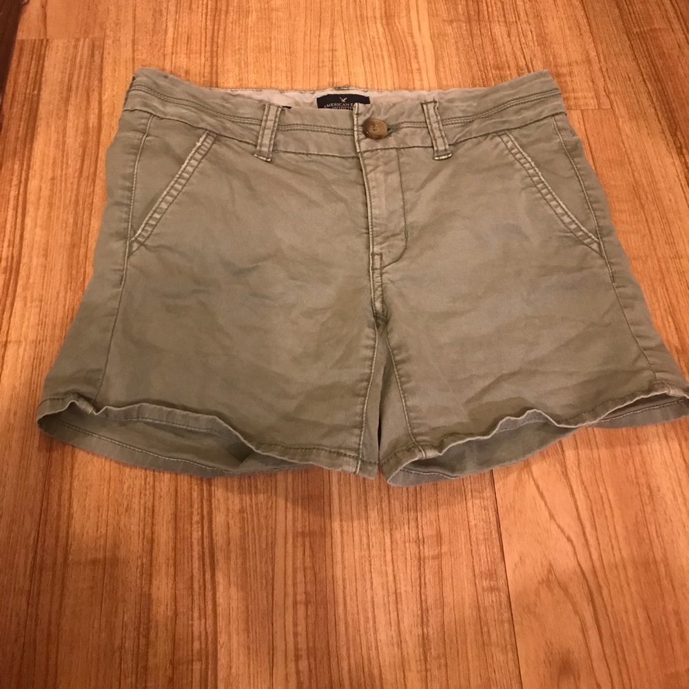 Army green American Eagle shorts!