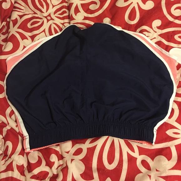 Practically new!!!! Nike women’s running shorts - Picture 4 of 4