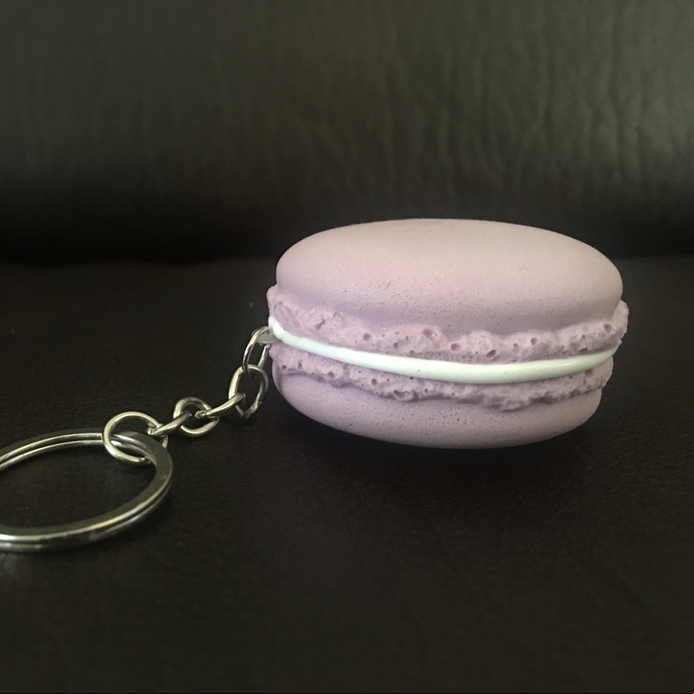 Macaroon key chain squishy