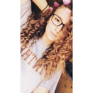 Meet your Posher, Lexy