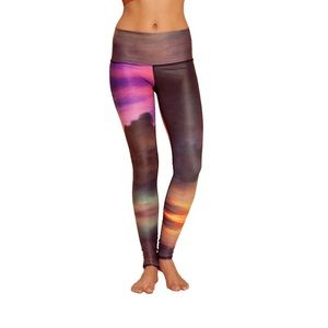 Teeki hot pant ⛅️CLOUDS🌈