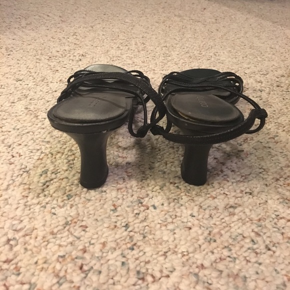 Heels - Picture 2 of 3