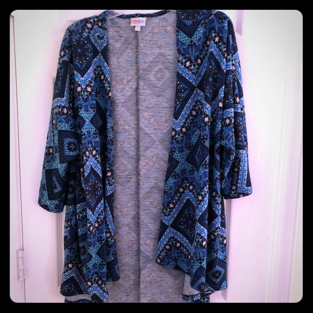 EEUC Lularoe Lindsay Size M