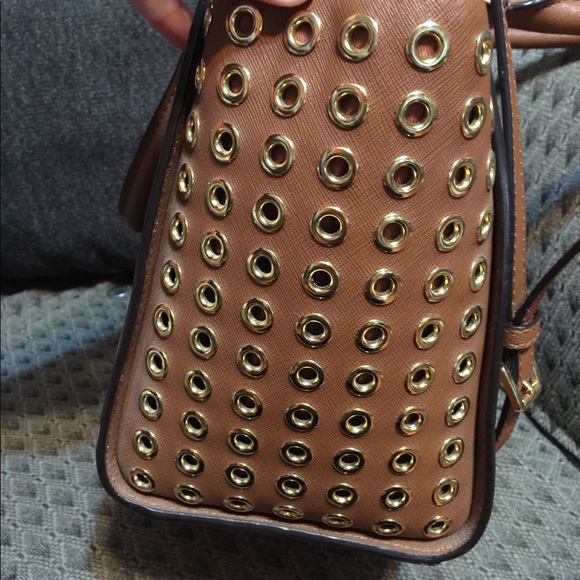 Michael Kors Selma Grommet - Picture 2 of 5