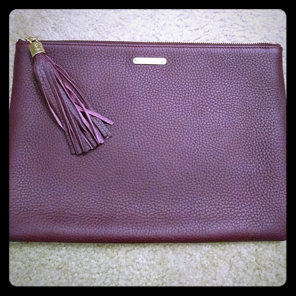 Gigi New York Uber clutch