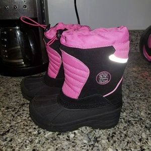 Girls snow boots
