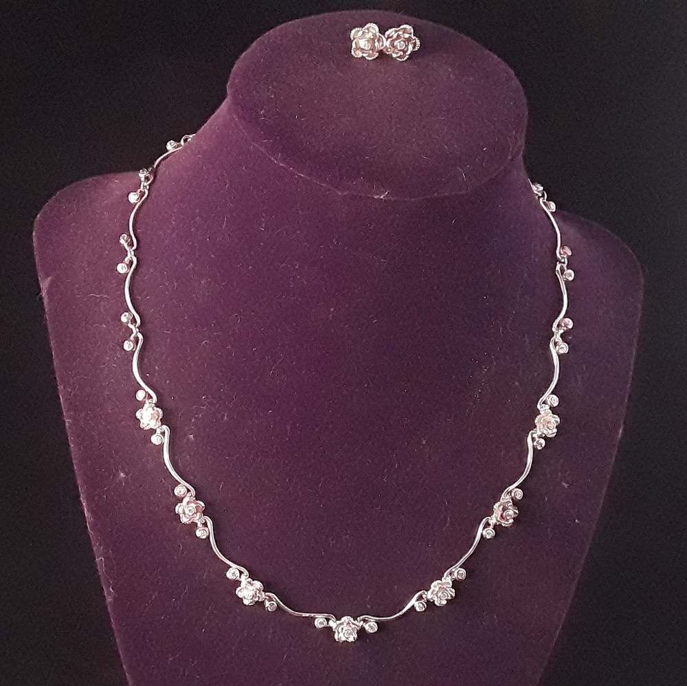 Silver Floral Necklace with Earrings