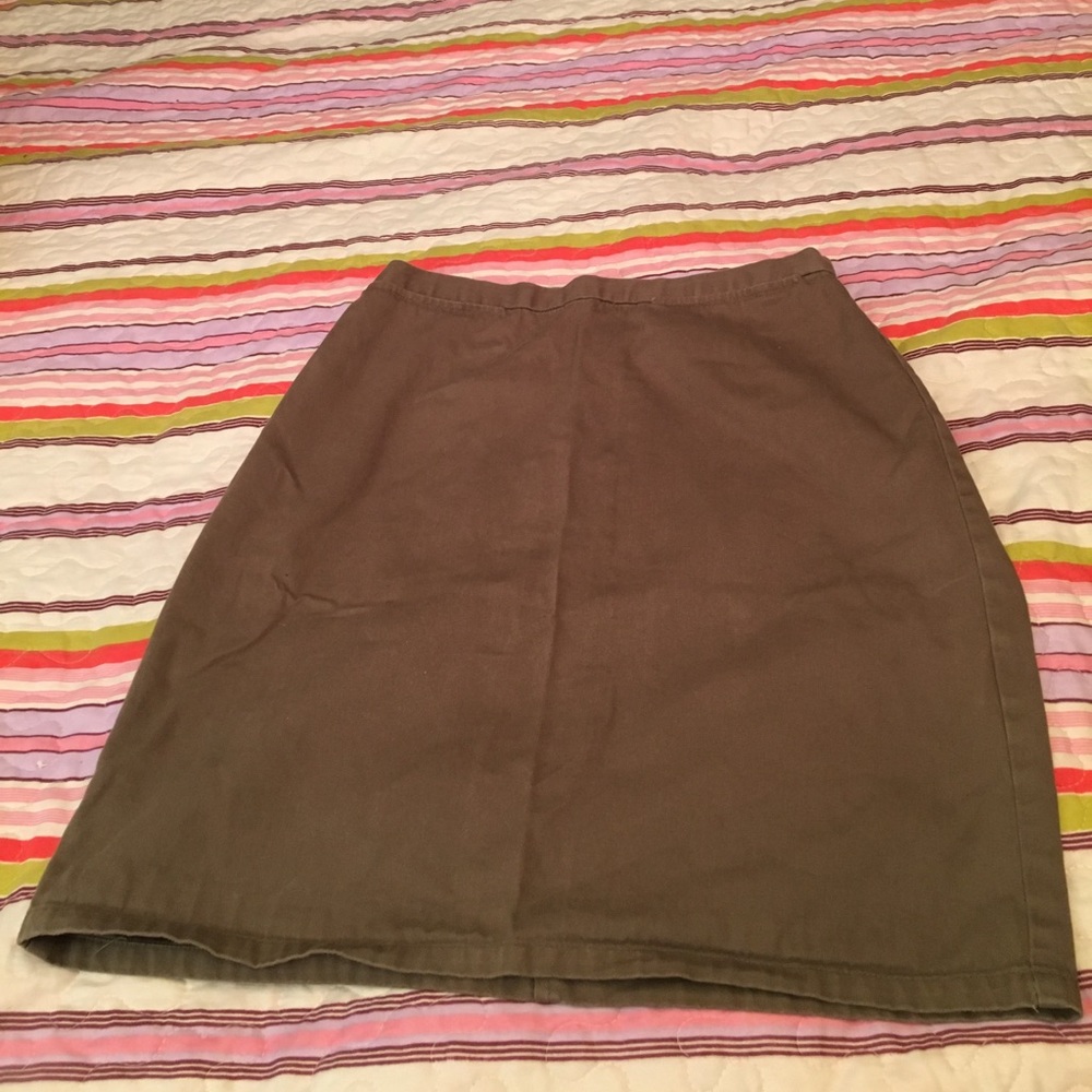 Olive green shirt skirt Annex. The season's color