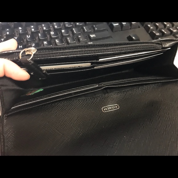 Coach wallet - Picture 3 of 3